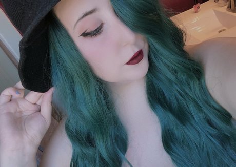 uwutaycos profile pic