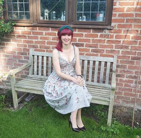 Izzie Balmer pornographic model picture