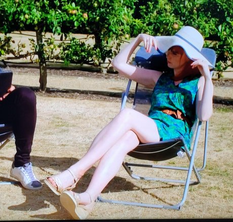 Izzie Balmer nice actress pics