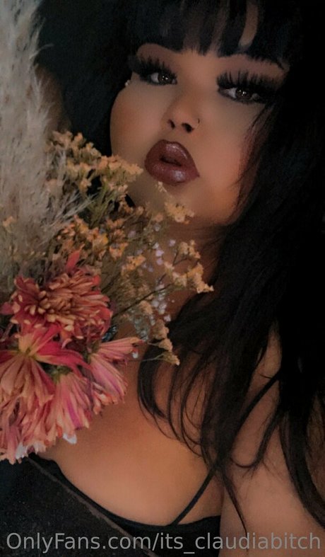 its claudiabitch hot model galleries