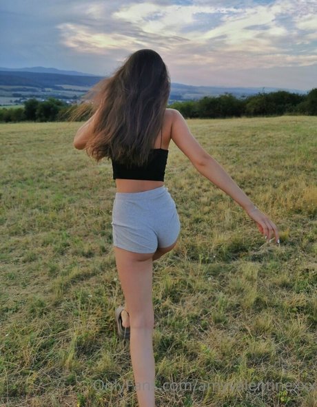 amyvalentinexxx model nice pictures