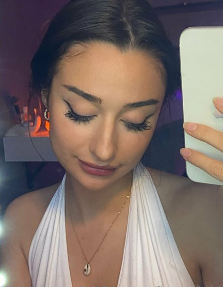 fitnessgirl98 pornstar nude img