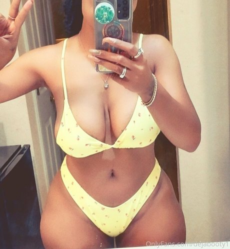 lips onlyfans pornographic pictures