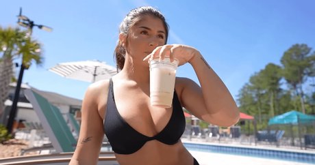 Hailie Deegan model pretty pic