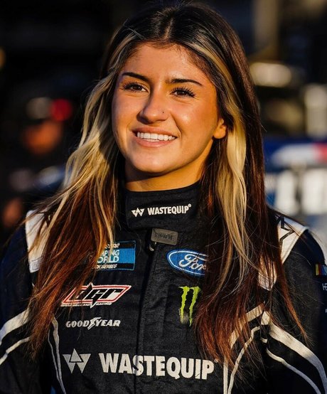 Hailie Deegan star perfect photo
