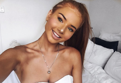 Alyssa Randall beautiful actress galleries