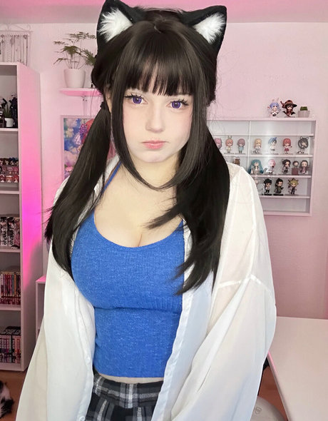 Upminaa sexy star image