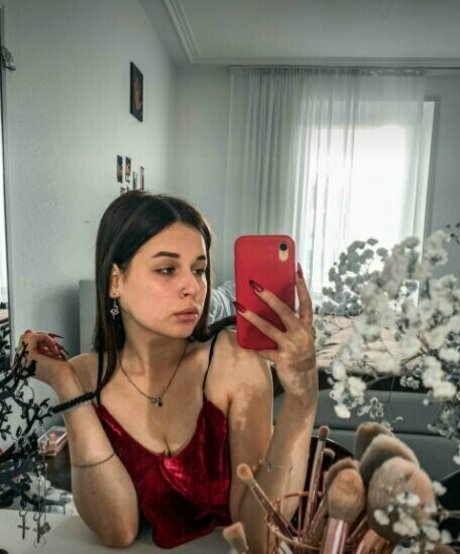 emilage top model pictures