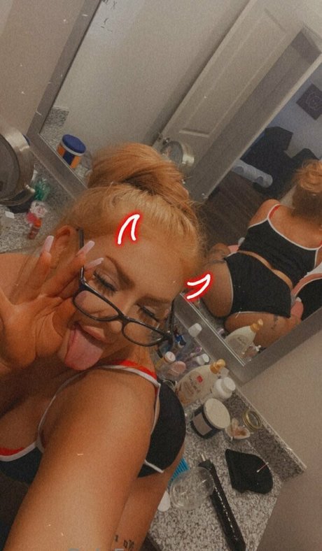 heluvscar model porn archive