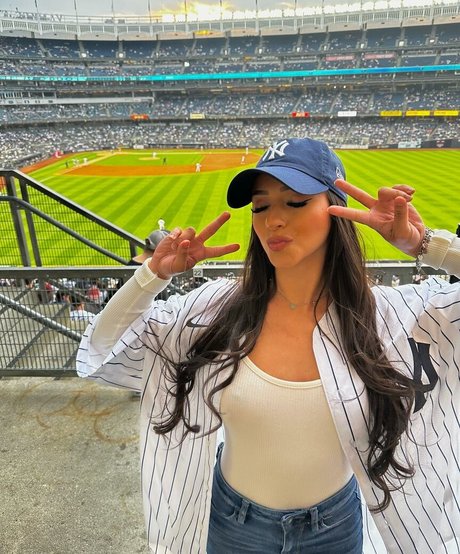 karenn fit hot star picture