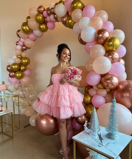 karenn fit naked model picture