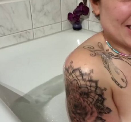 lunaticminx pornstar adult img