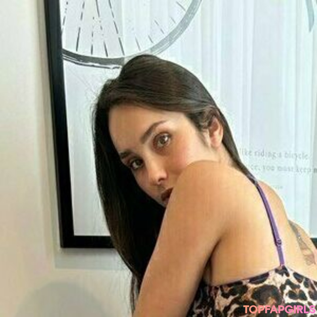 vipaleksastone naked model photo