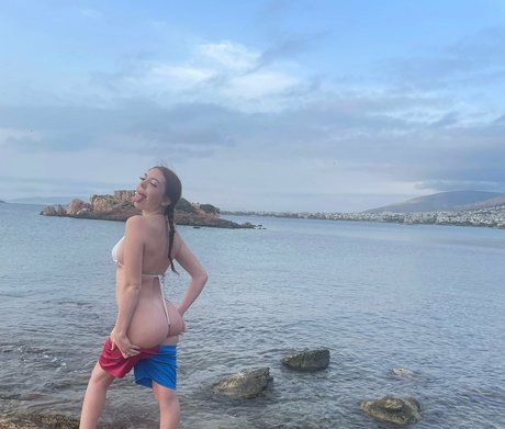 gingerfreckles best model photo