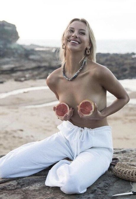 Stephanie Belovukovic model pretty photo