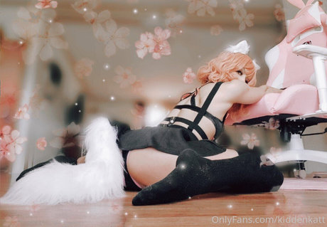 REQ Kiddenkatt erotic pornstar photo