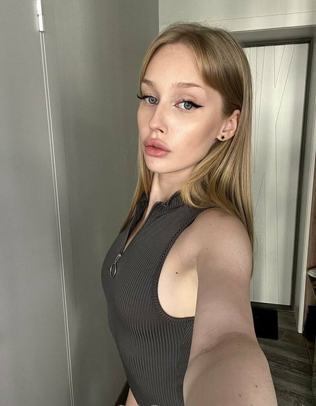 cutie kira pornstar adult pics