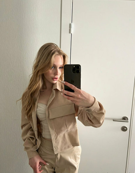 cutie kira star nudes pictures