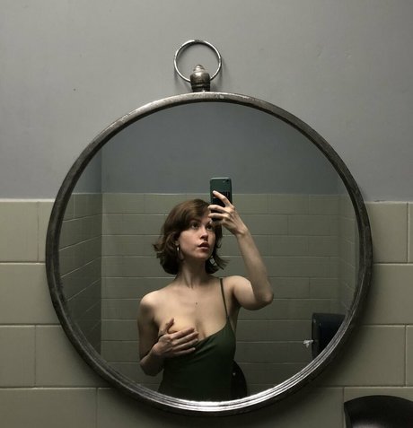 BarbsBody actress pics