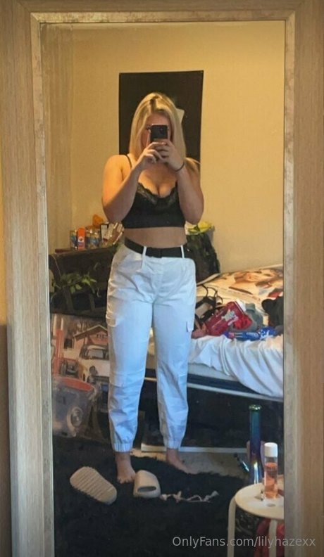 lilyhazexx nudes star img