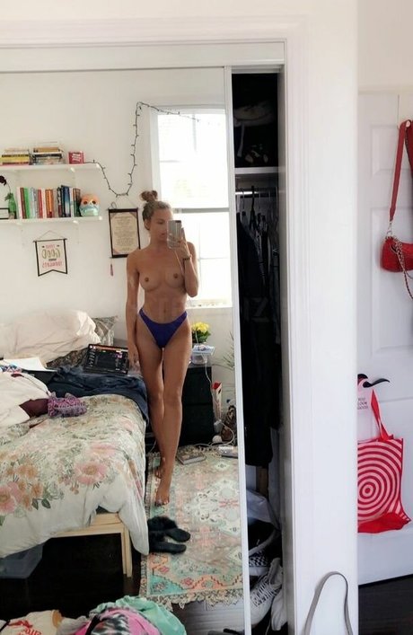 Sarah Jolz star high quality photos