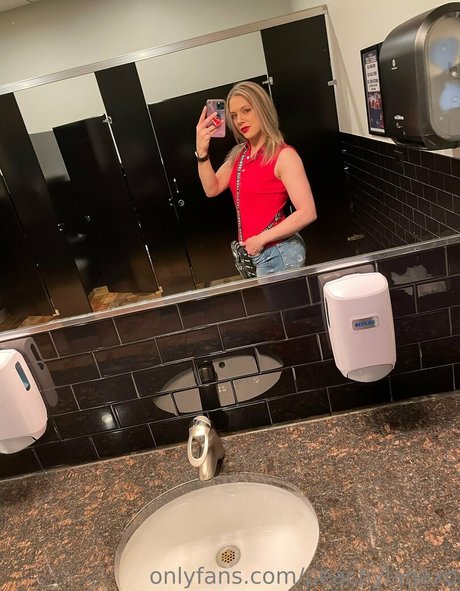 peachylanaxo perfect pornstar galleries