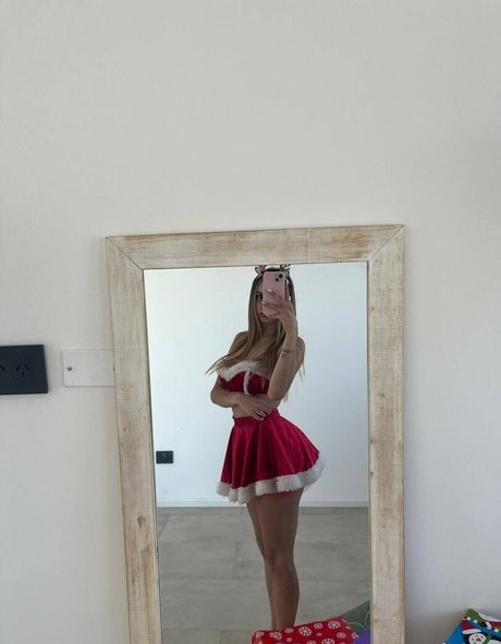 youngani xx sexy model img