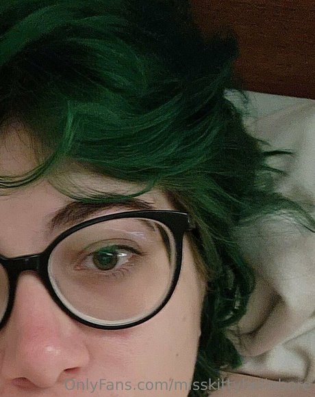 misskittyhellebore pretty pornstar picture