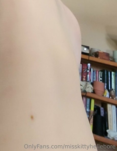 misskittyhellebore star erotic photos