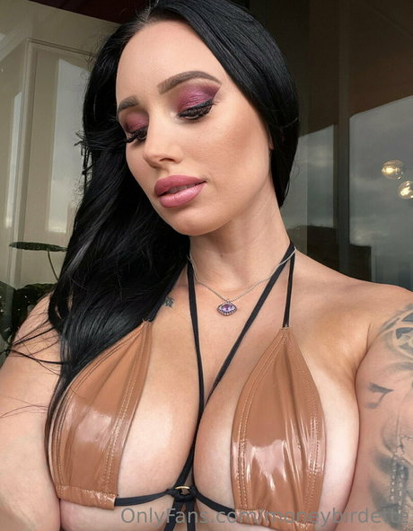 moneybirdette nude model picture