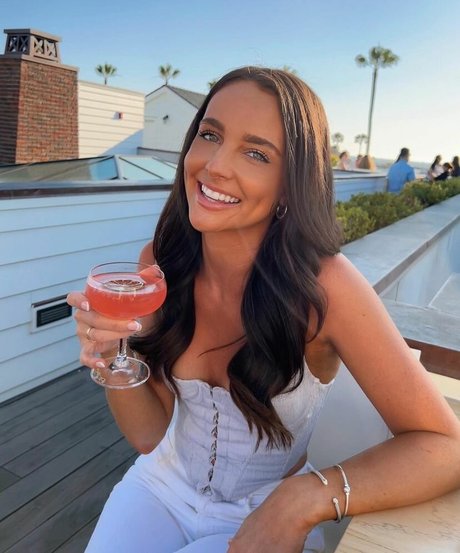 Allie Rosadino hd actress gallery