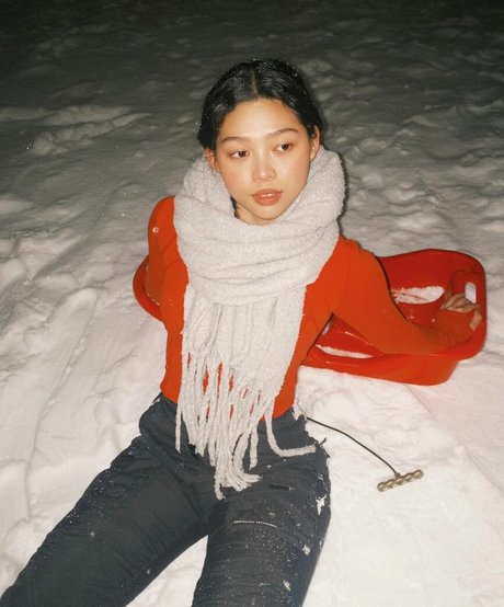 Aethyu xxx model photo