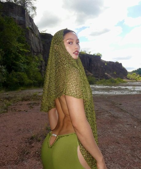 Aethyu star erotic image