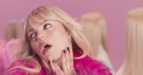 Renee Rapp star free pics