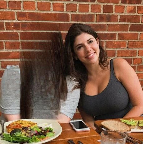 Emily Helen Barry model pretty pics