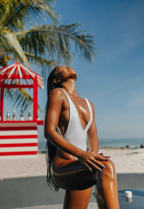 ebony solo onlyfans naked image