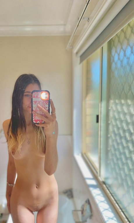 hayleysyourtoyxx art model image