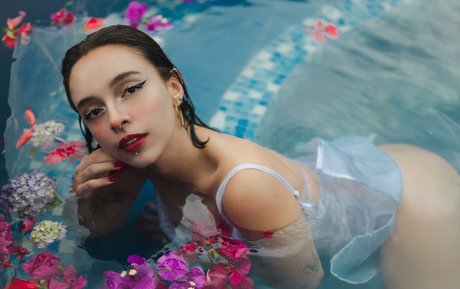 Violettlane69 nice actress galleries