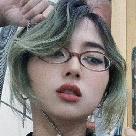 Mercury Nguyen xxx pornstar pics