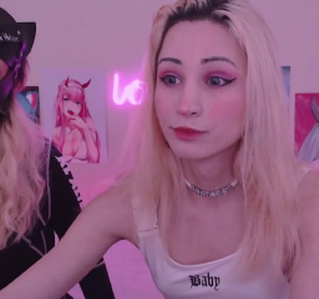 AlexHetzer nude actress photo