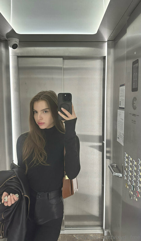 vixydi free star hot photos