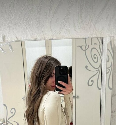 vixydi free pornstar top image