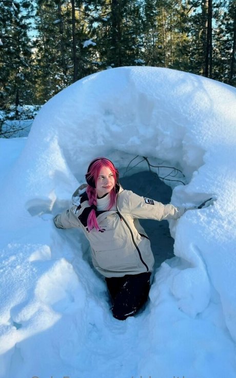 ridewithcarms model erotic photo