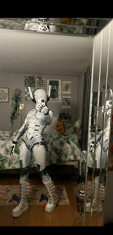 kittyisafk perfect model img