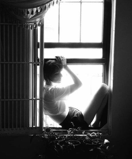 Samantha Rayward nude model gallery