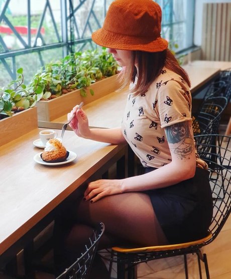 Thais joga exclusive pornstar photos