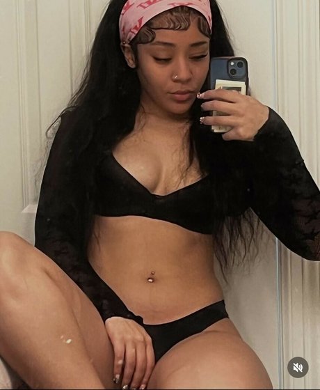 Isis Dior star hot gallery