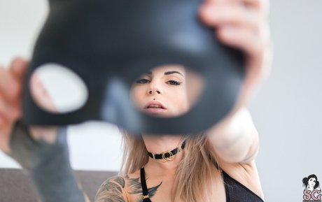 mandeelou pornstar perfect photos