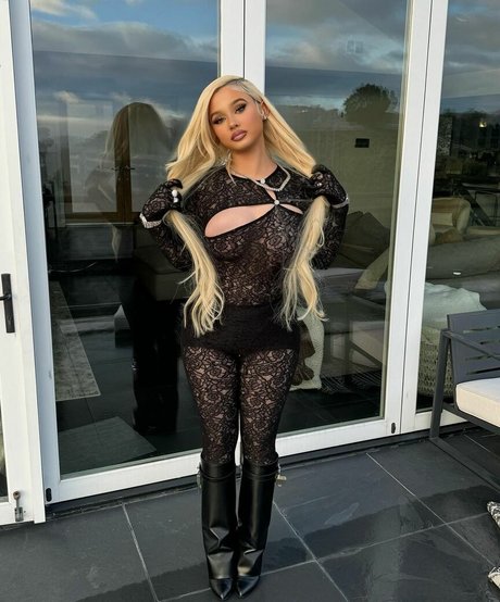 Alabama Barker naked pornstar pictures