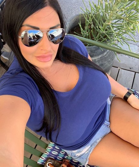 elisabetta mediterraneagirl model naked pic